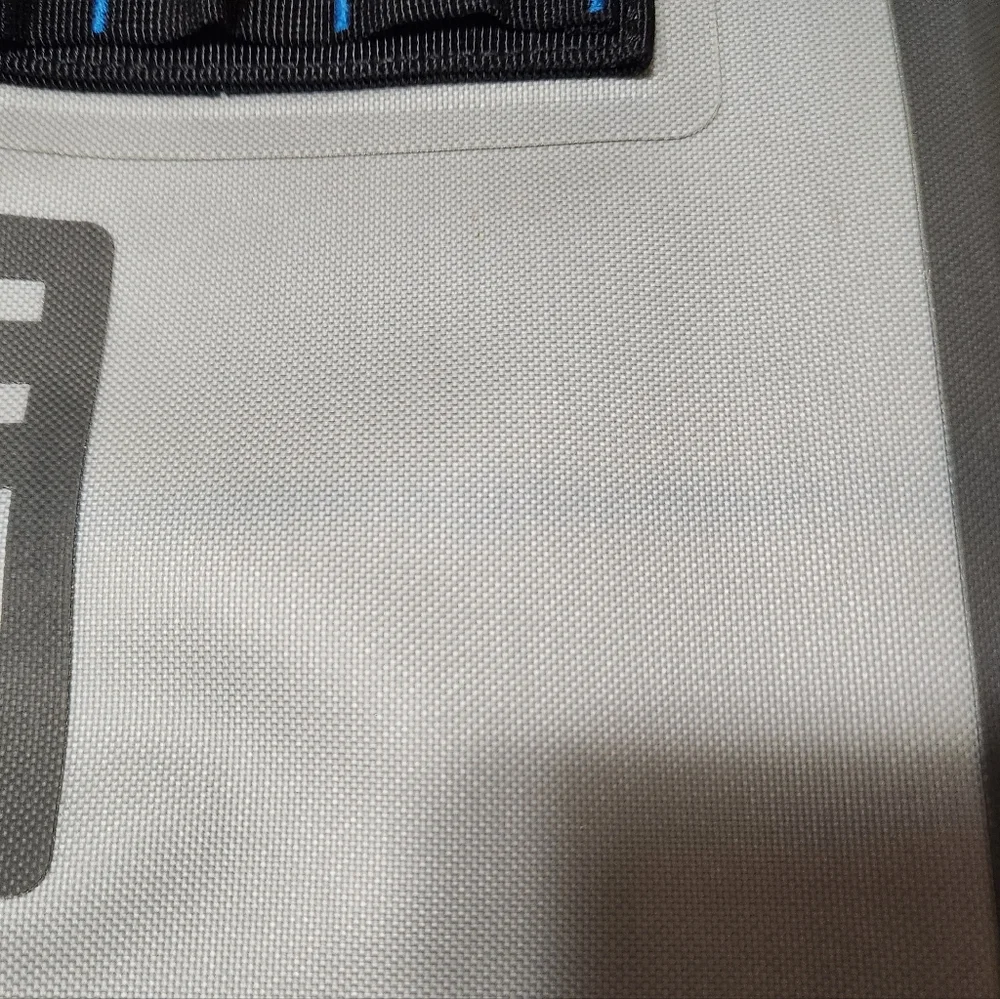 YETI Hopper Flip 12 Tahoe Blue/Grey - Picture 3 of 13